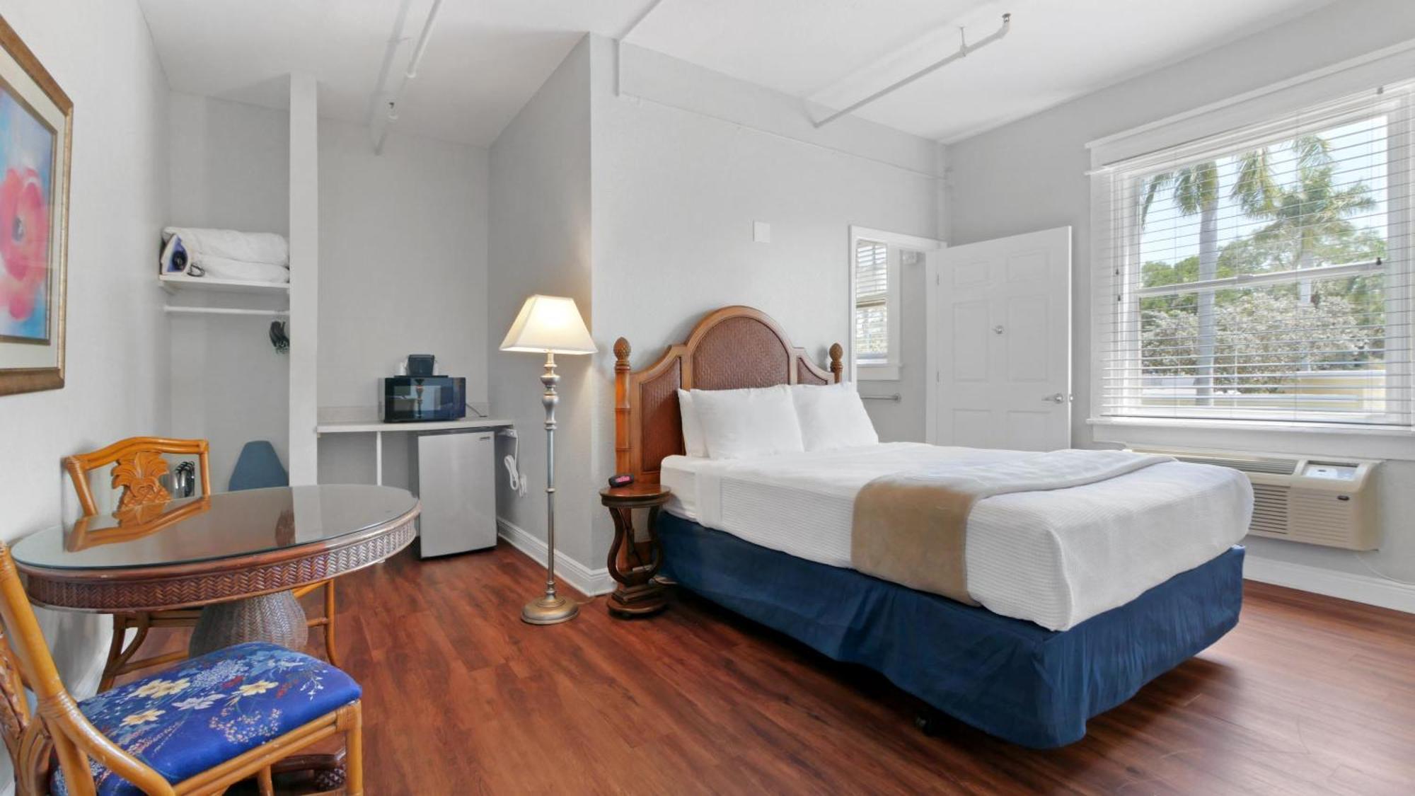 Crystal Bay Historic Hotel St. Petersburg Bagian luar foto