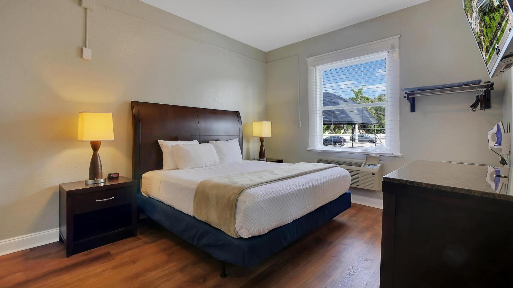 Crystal Bay Historic Hotel St. Petersburg Bagian luar foto