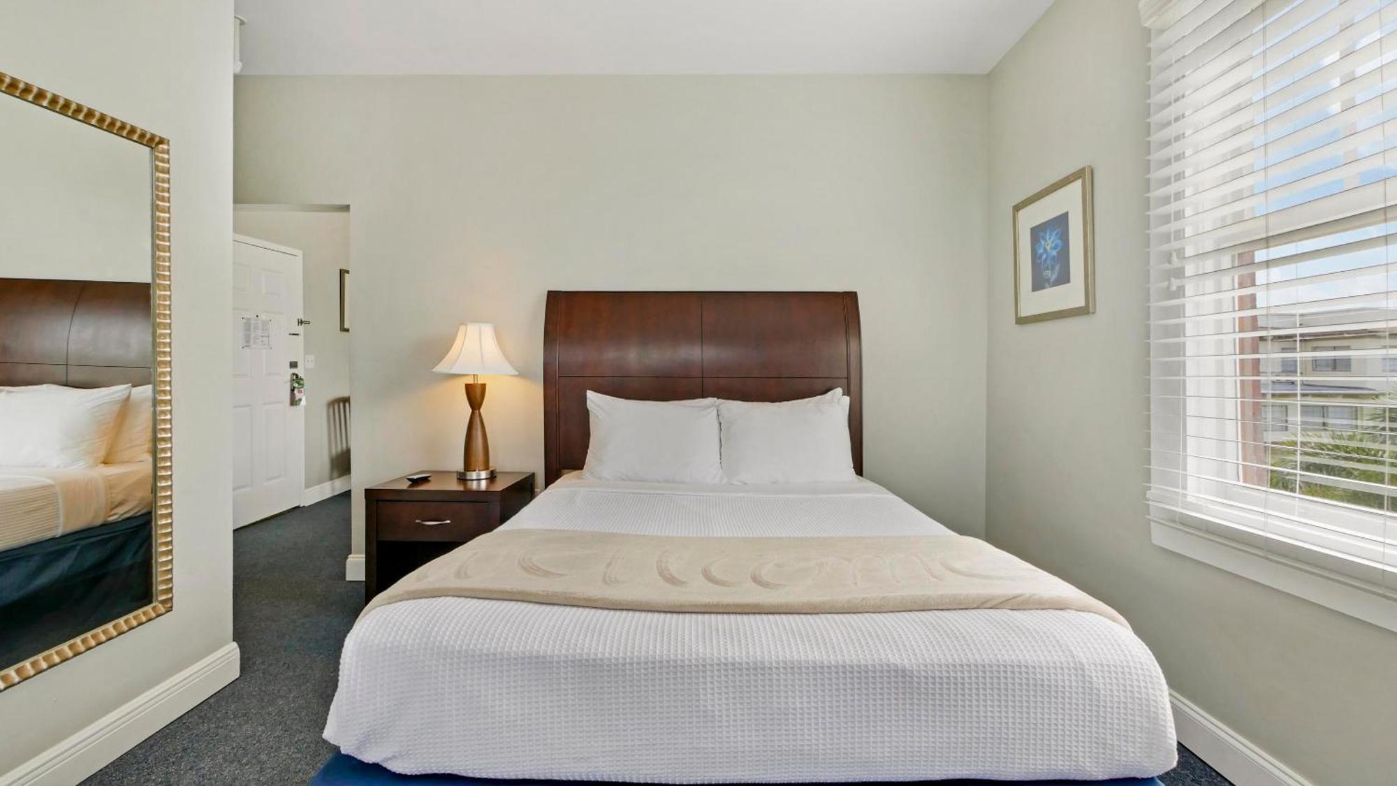 Crystal Bay Historic Hotel St. Petersburg Bagian luar foto