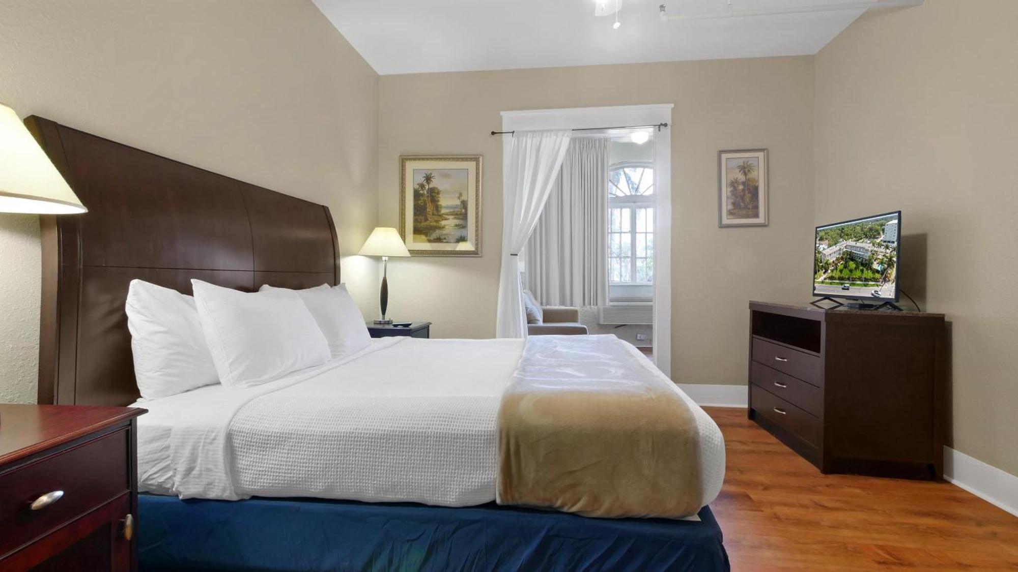 Crystal Bay Historic Hotel St. Petersburg Bagian luar foto