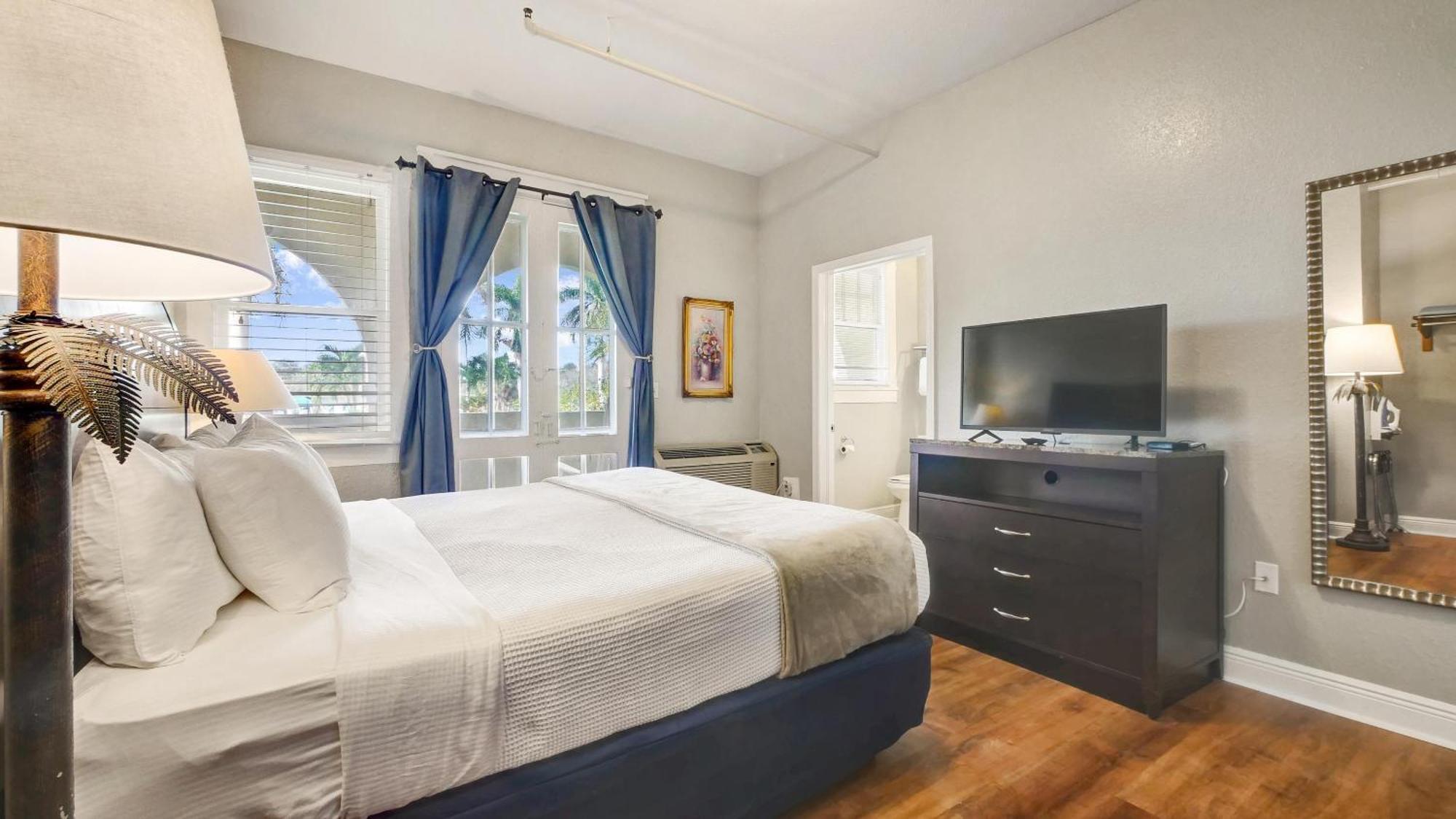 Crystal Bay Historic Hotel St. Petersburg Bagian luar foto
